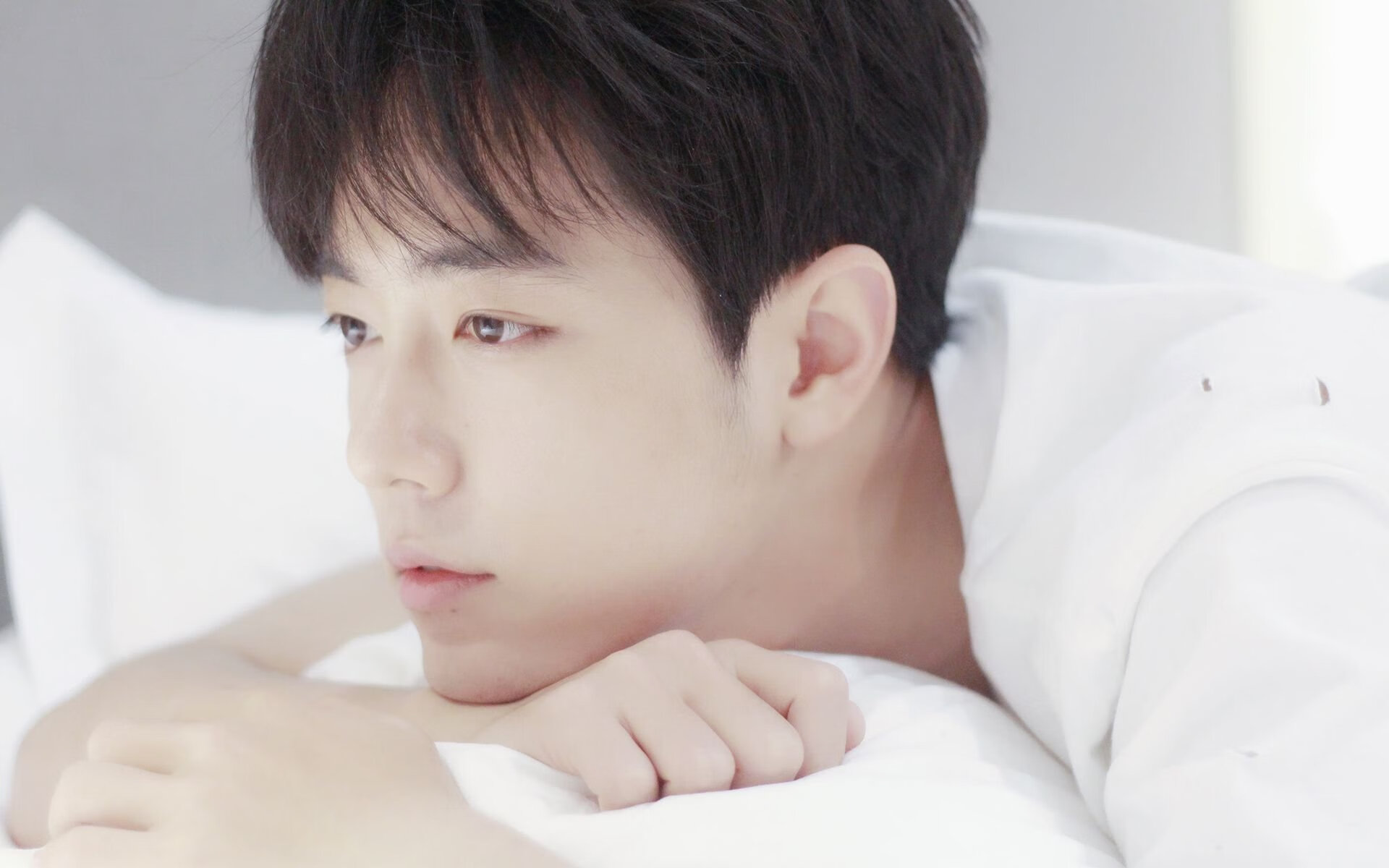 铁板踢穿真实，当张继科扛起一支不存在的足球队