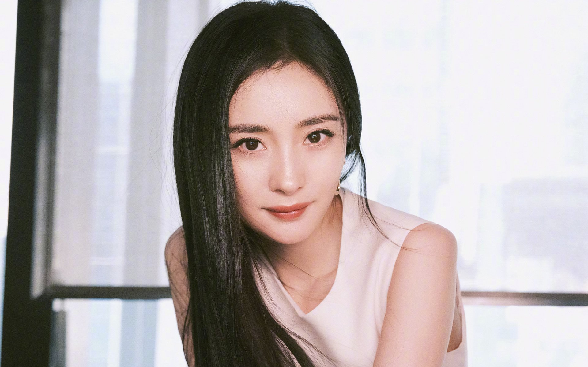 当詹姆斯在绿茵场上演死亡封盖,森林狼的咆哮如何穿透英超争冠迷雾
