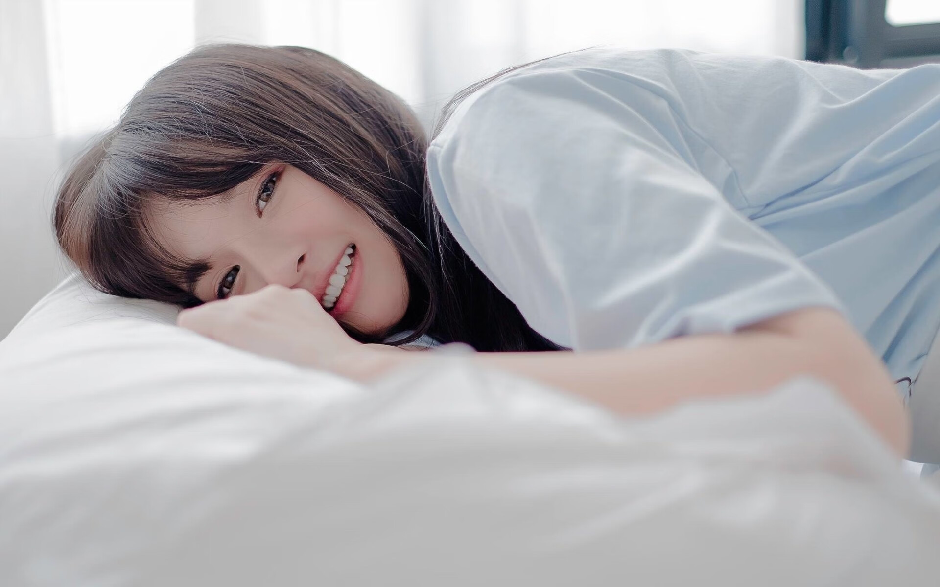 劳塔罗赛后评分拉满，英格兰关键战突围伊拉克，足球之夜的两种胜利