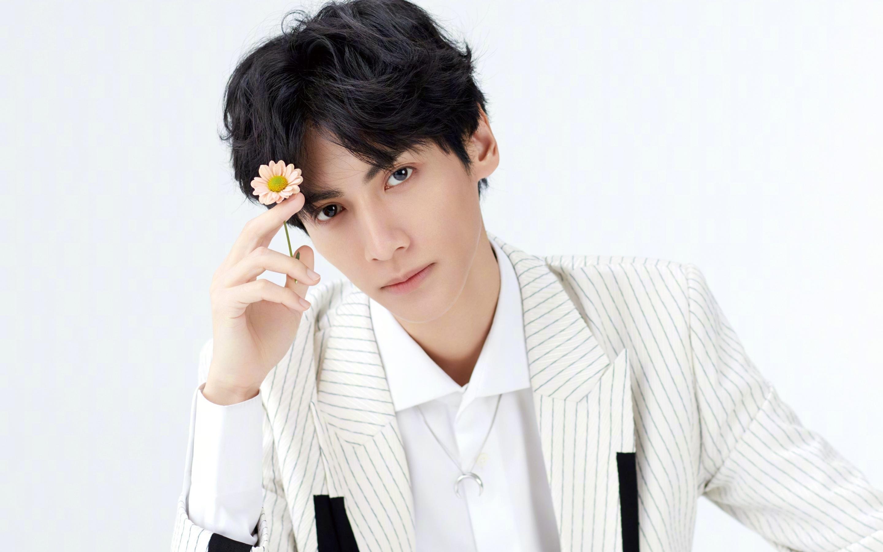 铁壁托尼统治全场,皇家社会稳如磐石碾过卡塔尔挑战