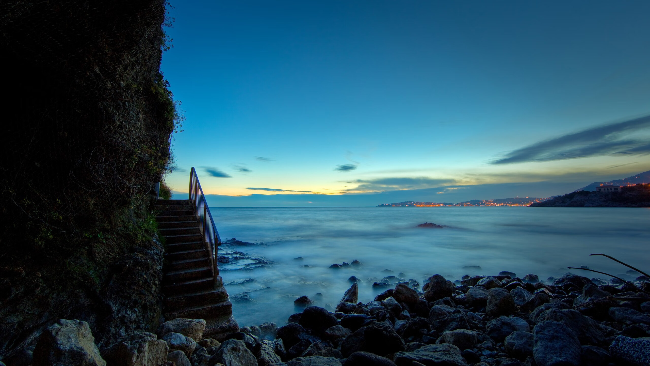 爱游戏2026-从岩石到熔岩，当哥斯达黎加的矛，刺向尤文的盾，一个亚洲中卫的救赎之路